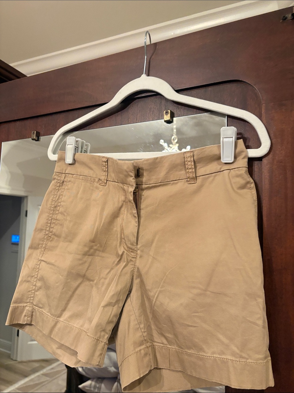 J Crew Women’s Classic Tan Chino Cotton Blend Shorts